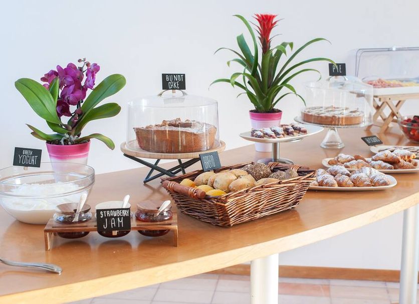Buffet Photo
