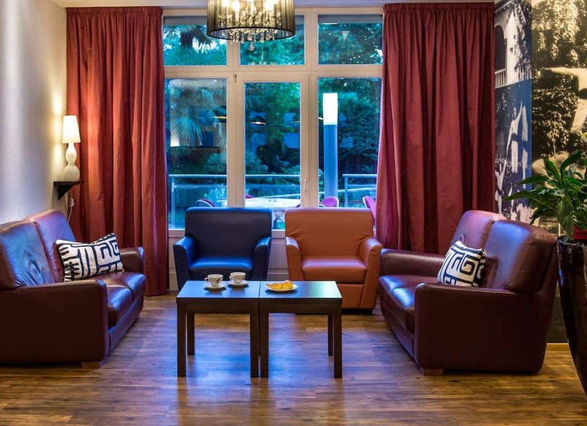 Lounge Photo