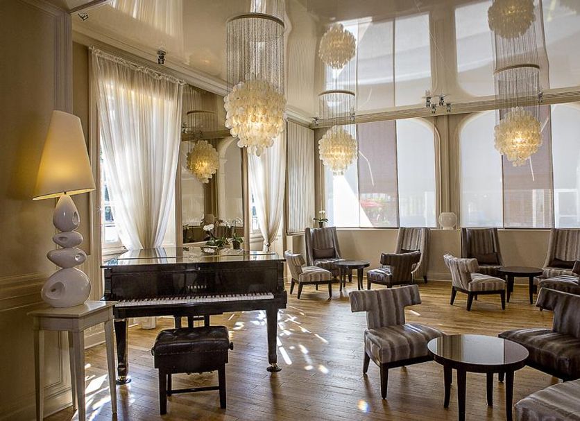 Lounge Photo