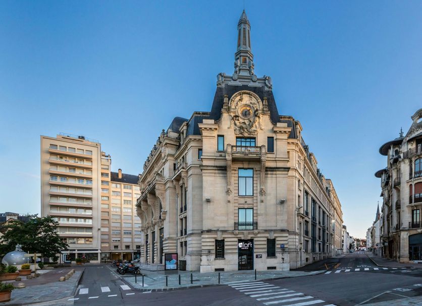 Building Photo