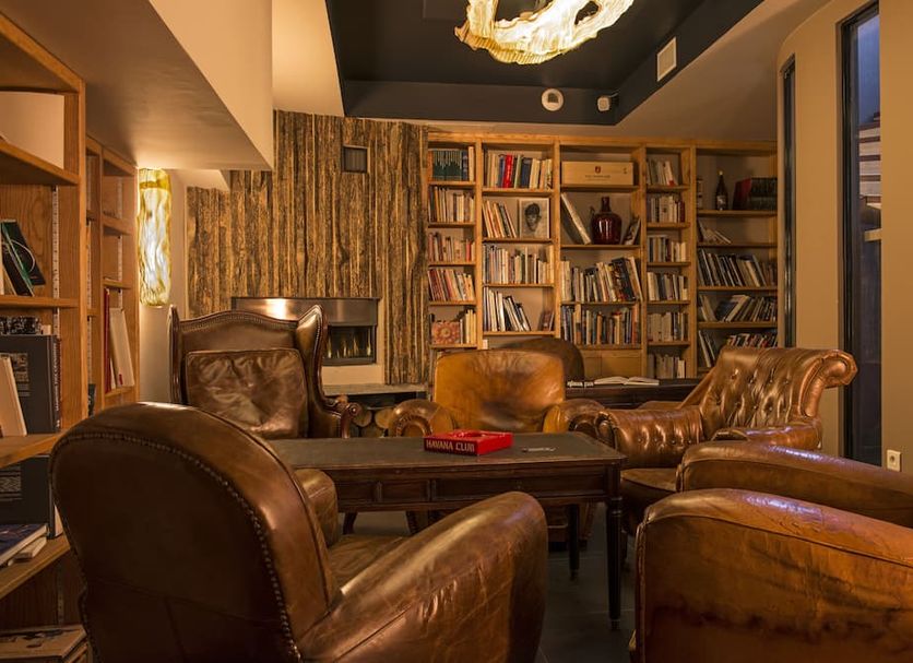 Lounge Photo