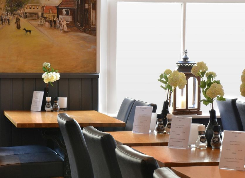 Restaurant Photo