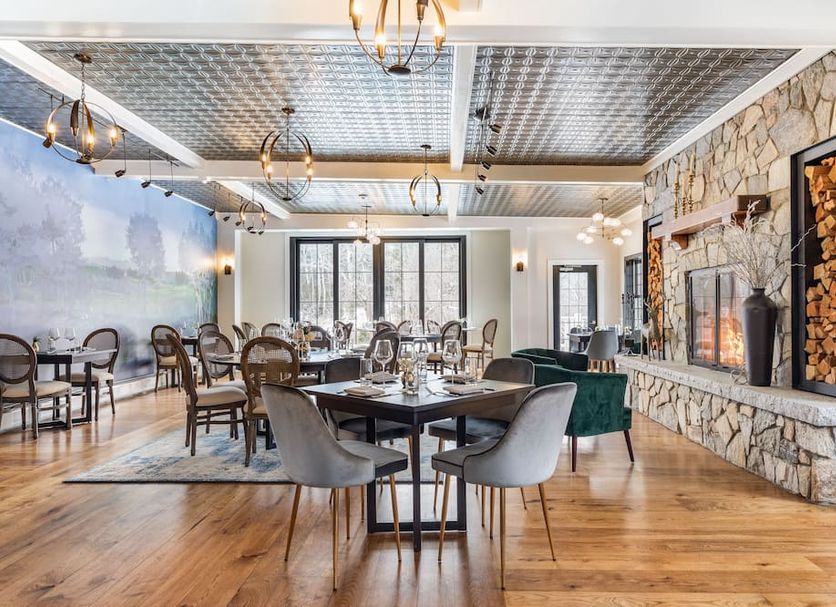 Restaurant Photo