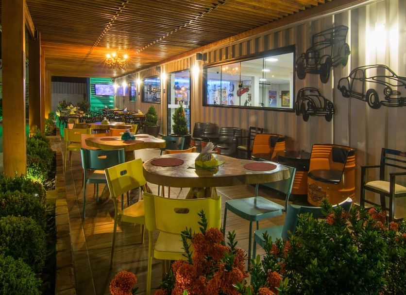 Restaurant Photo