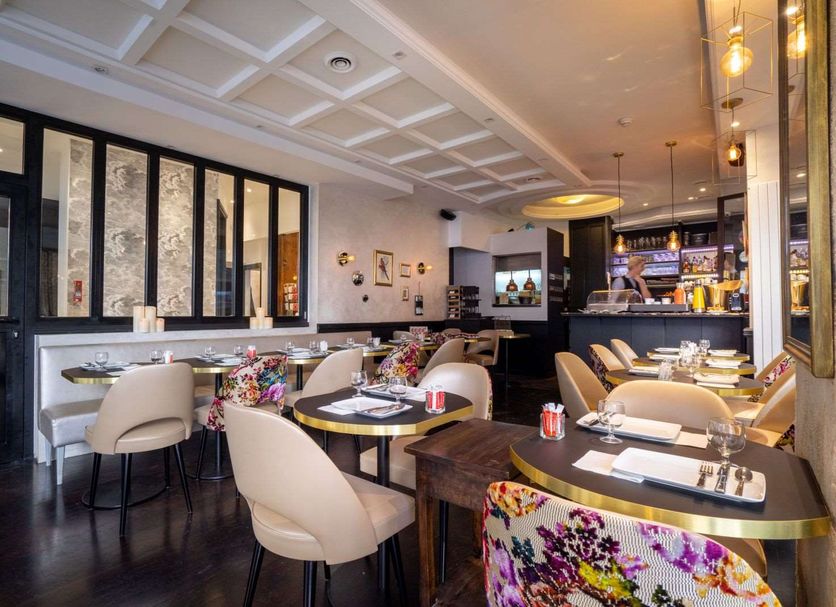 Restaurant Photo