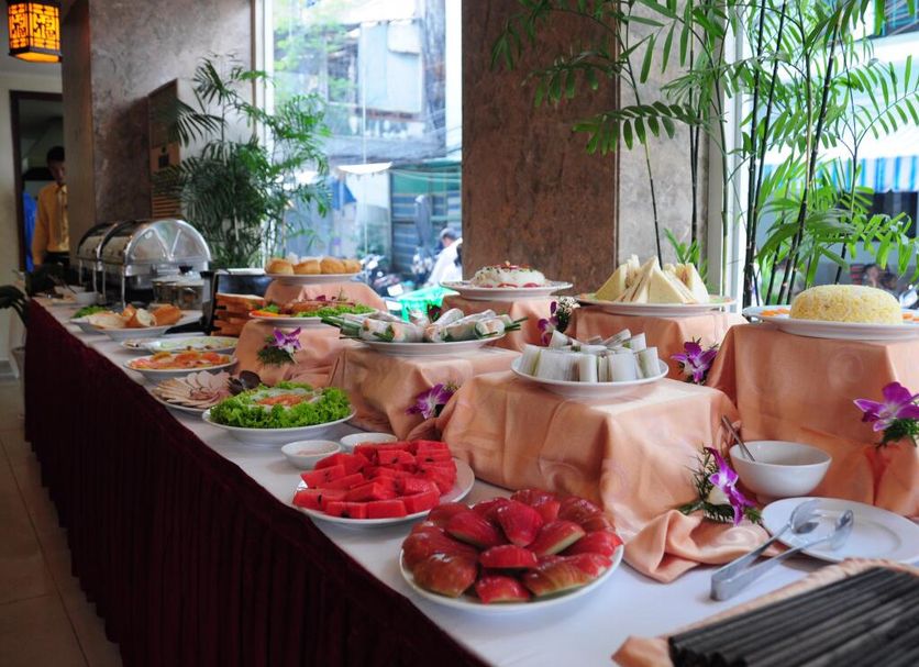 Buffet Photo