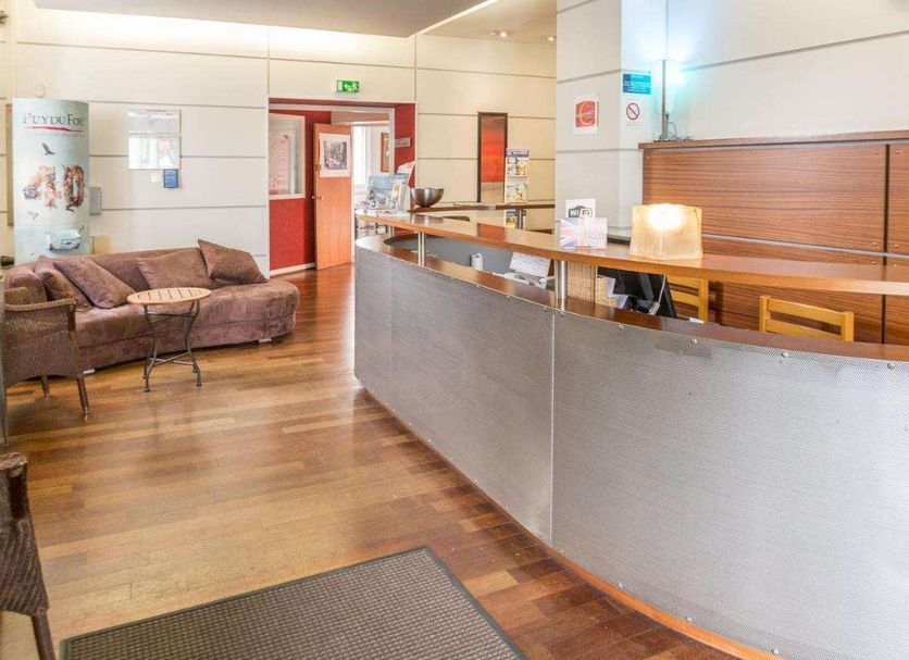Front desk Photo
