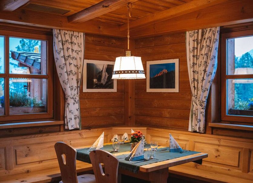 Dining room Photo