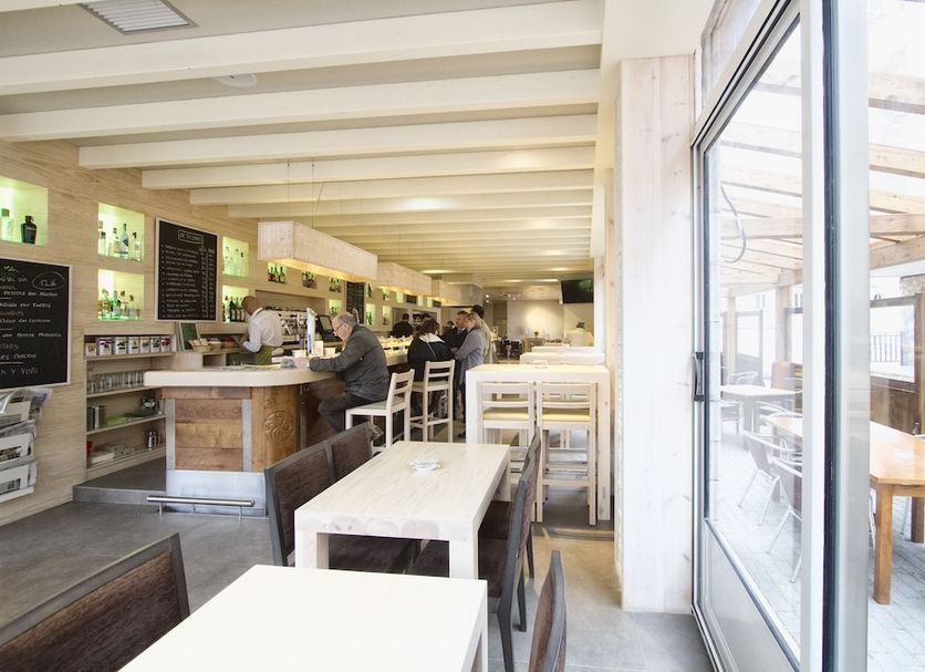 Restaurant Photo