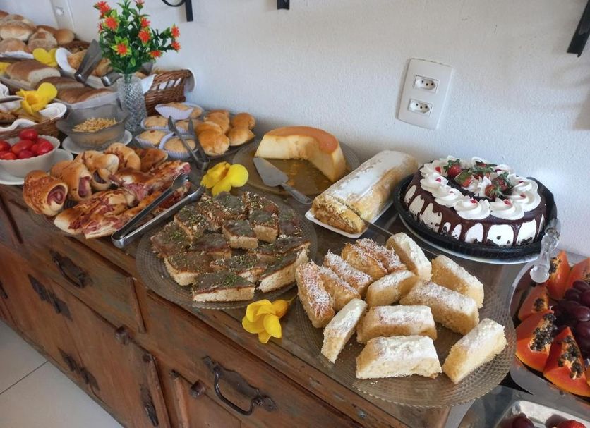 Buffet Photo