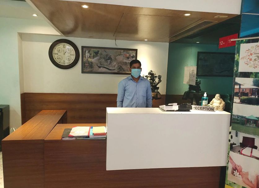 Front desk Photo