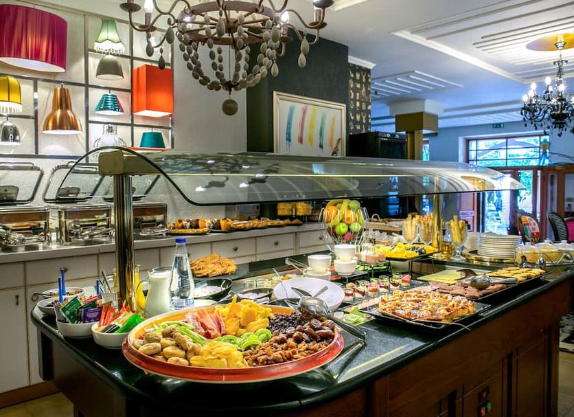 Buffet Photo