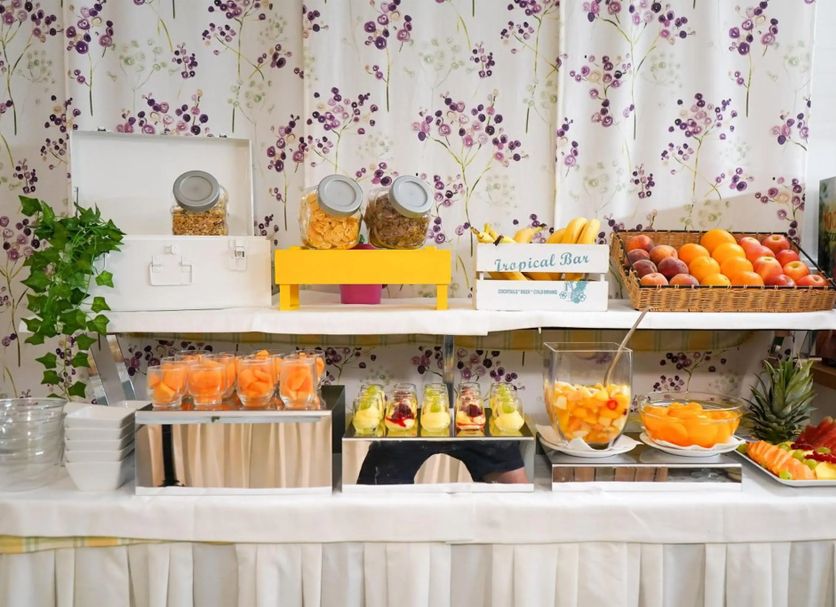 Buffet Photo