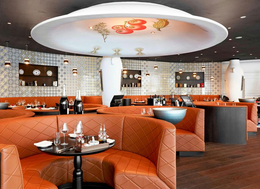Restaurant Photo