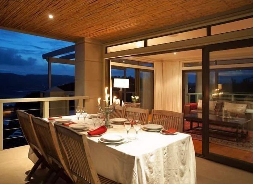Dining room Photo