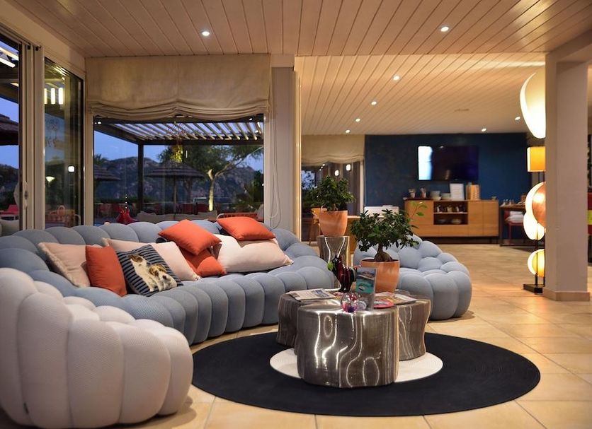 Lounge Photo