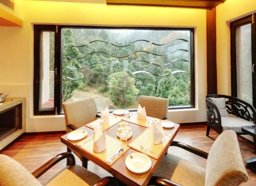 Dining room Photo