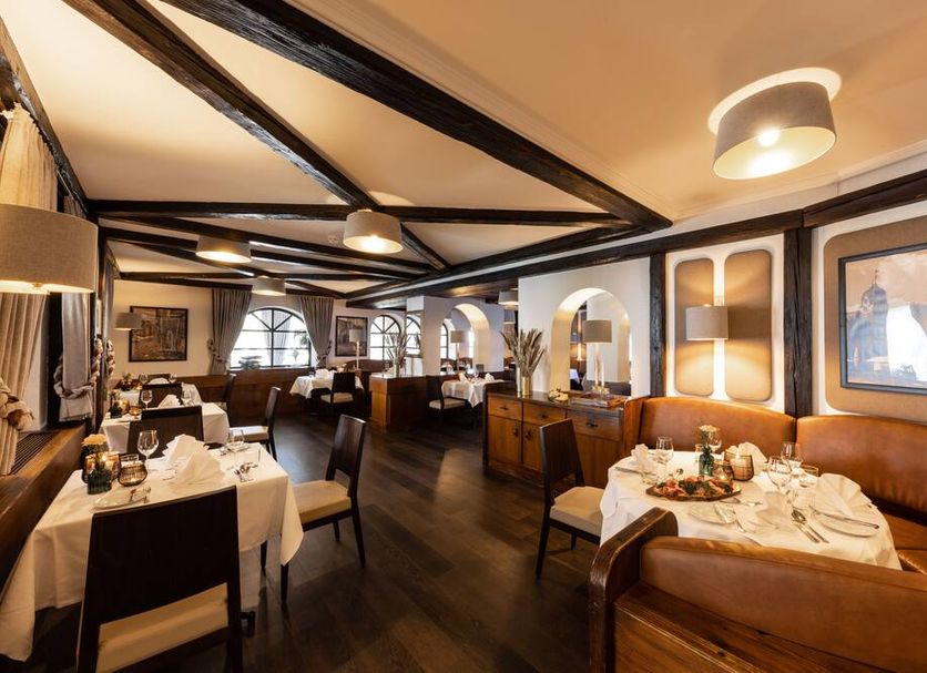 Restaurant Photo