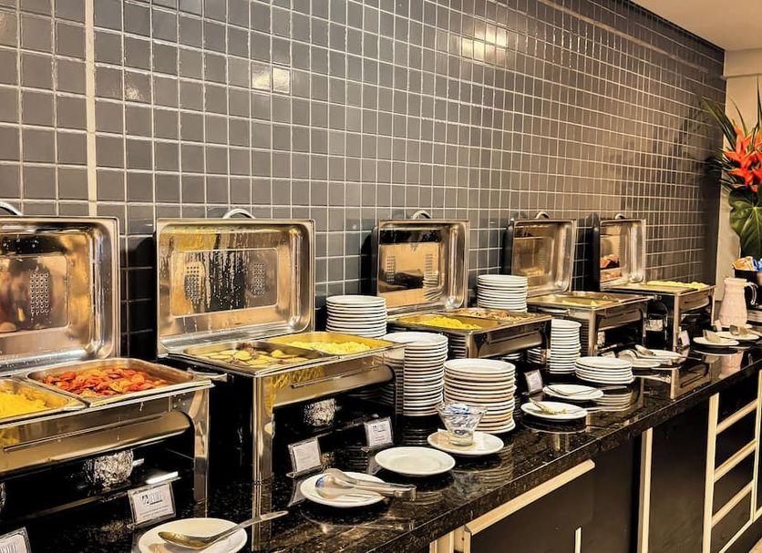 Buffet Photo
