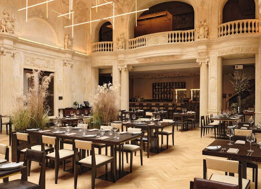 Restaurant Photo