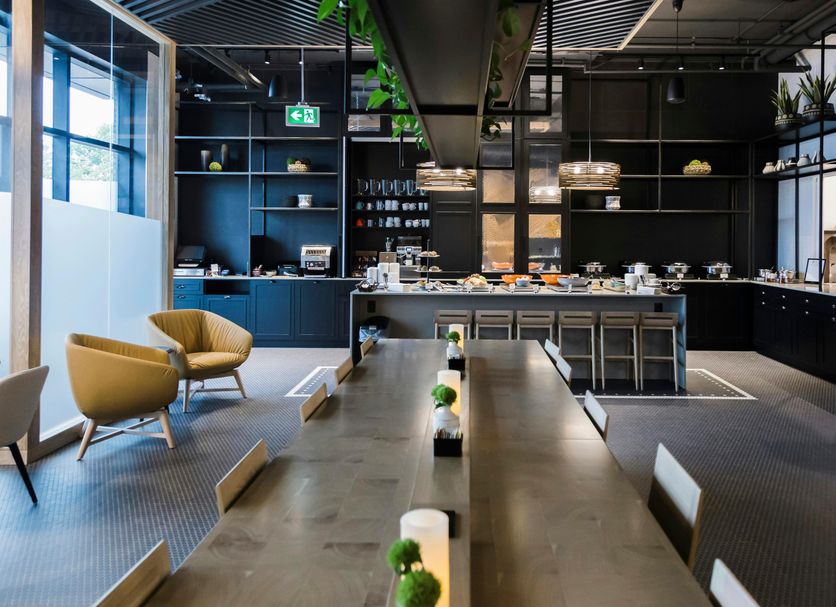 Restaurant Photo
