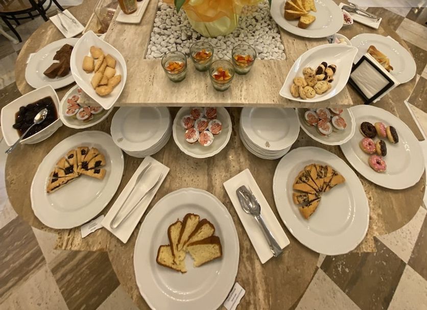 Buffet Photo