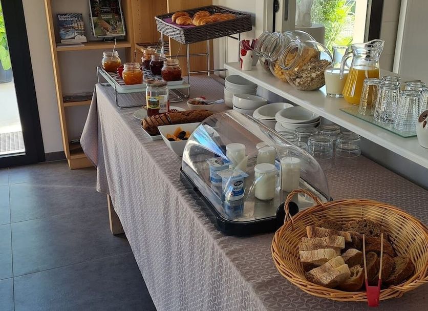 Buffet Photo