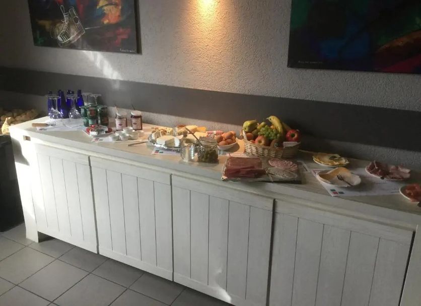 Buffet Photo