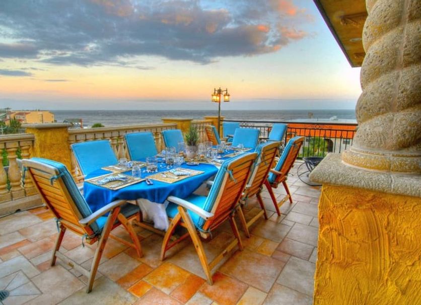 Balcony Photo