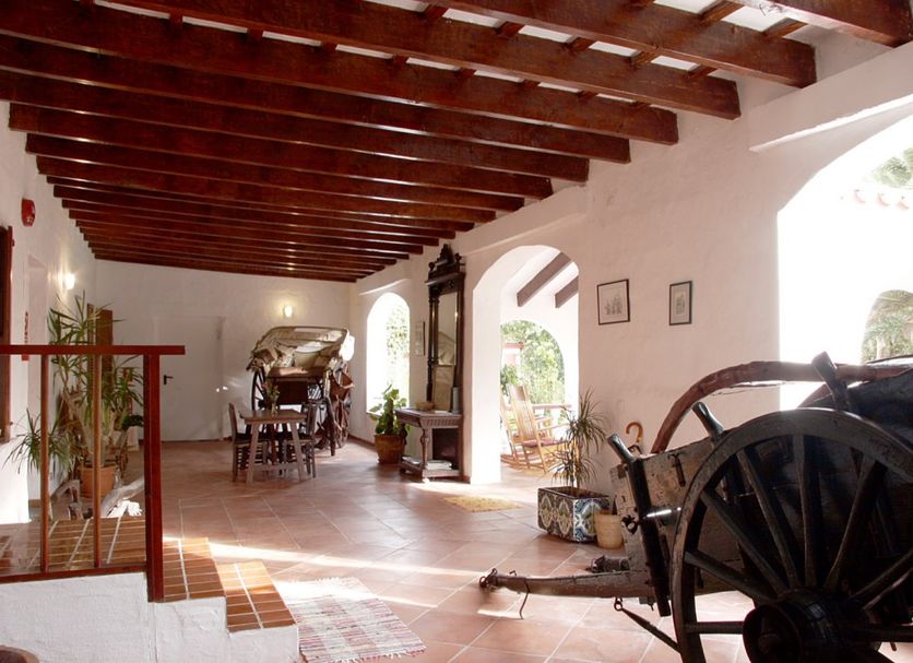 Hotel entrance Photo