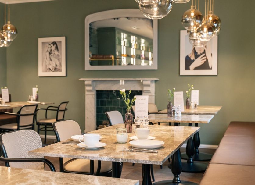 Restaurant Photo