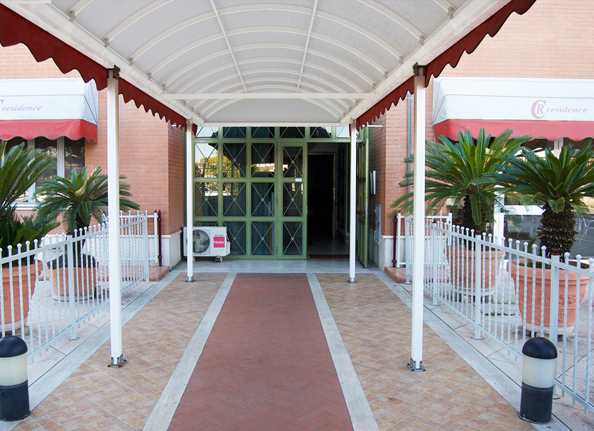 Hotel entrance Photo