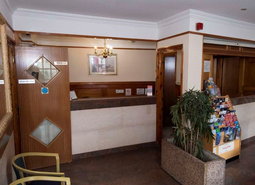 Front desk Photo